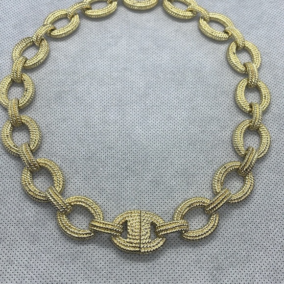 Gold Links Necklace - Picture 9 of 11